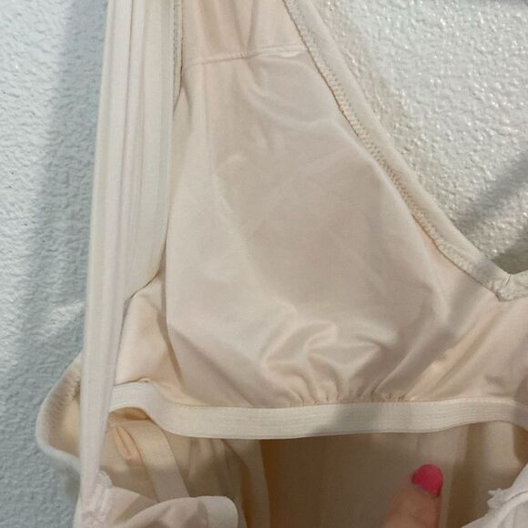 Shade & Shore-cream-one piece swimsuit- tie shoulder strap- cut out back-Size XL - Picture 9 of 10